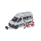 MB Sprinter Camper blanc avec une figurine et des accessoires