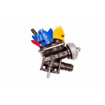 Striekací prípravok s trojitým koncom