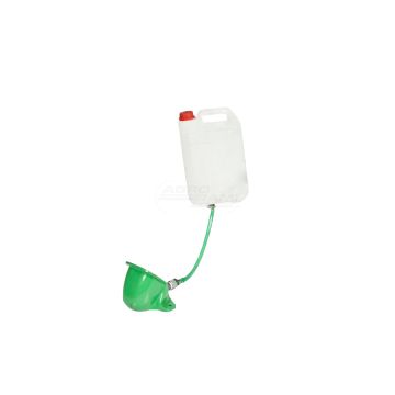 Napájačka s nádržou bez rámu