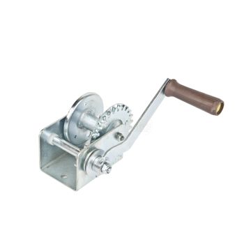 Navijak s rozprašovacou tyčou s prevodom