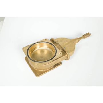 Brass gate valve without control.