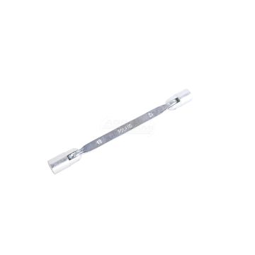 Zásuvkový a kloubový klíč