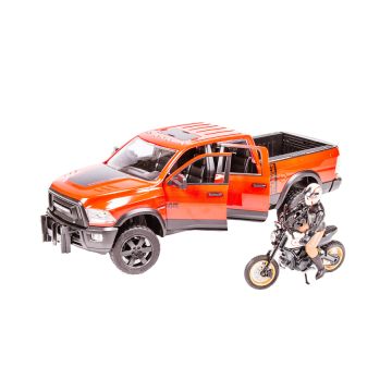Dodge RAM 2500 Power Wagon s motorom Ducati Bruder 02502